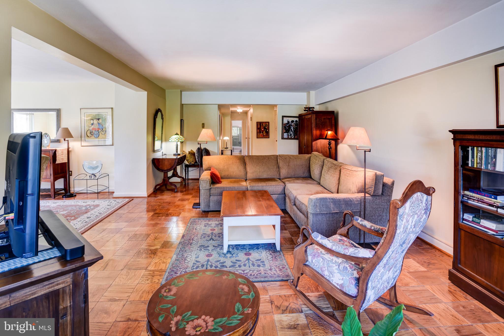 4201 Cathedral Ave NW #105e