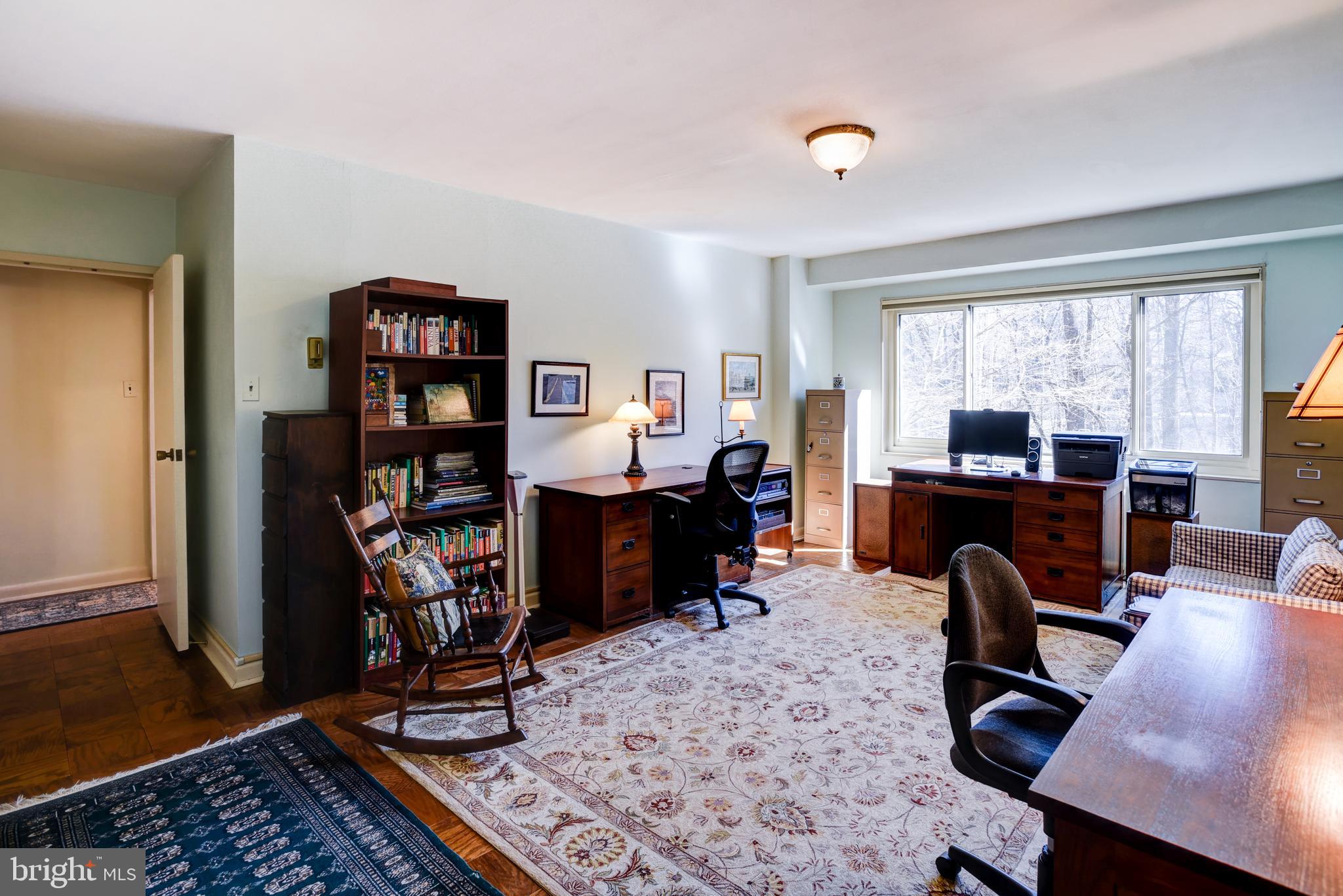 4201 Cathedral Ave NW #105e