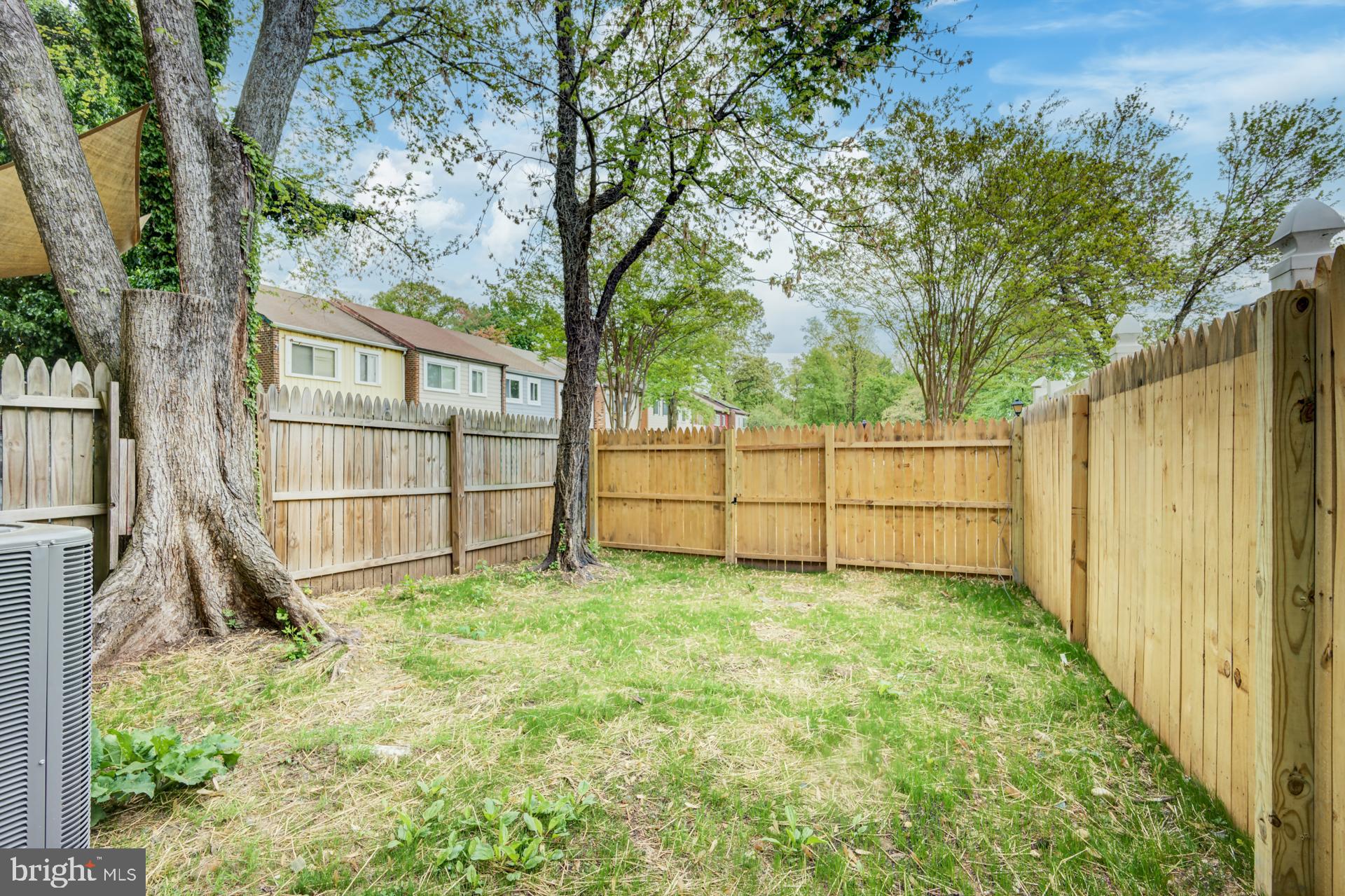 2710 2nd St SE