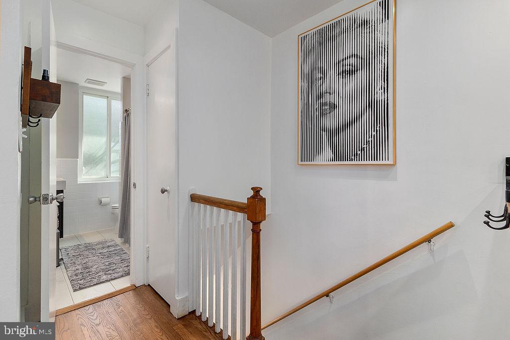 213 Hawaii Ave NE #2