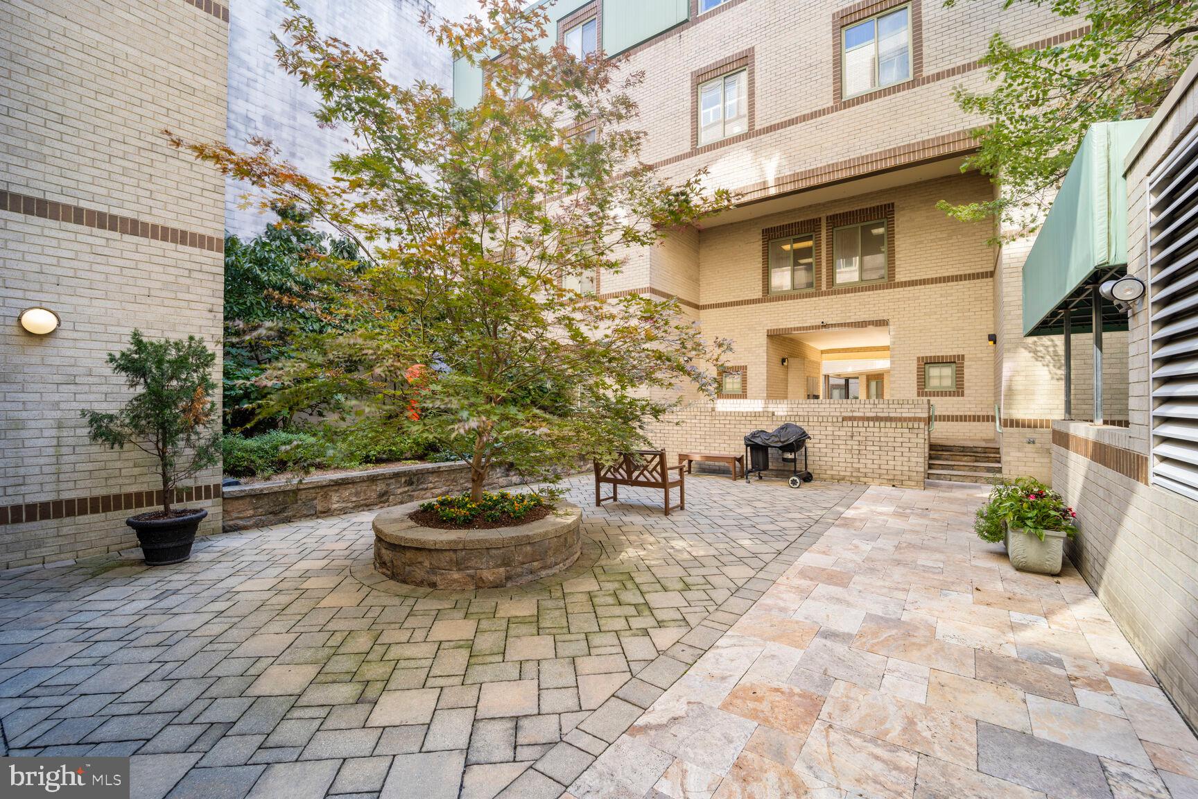 2141 Wisconsin Ave NW #502