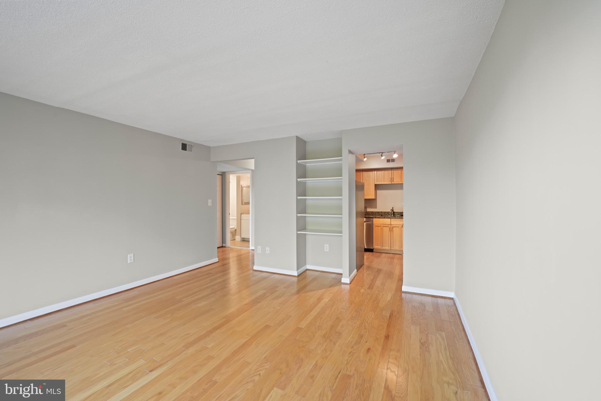 2141 Wisconsin Ave NW #502