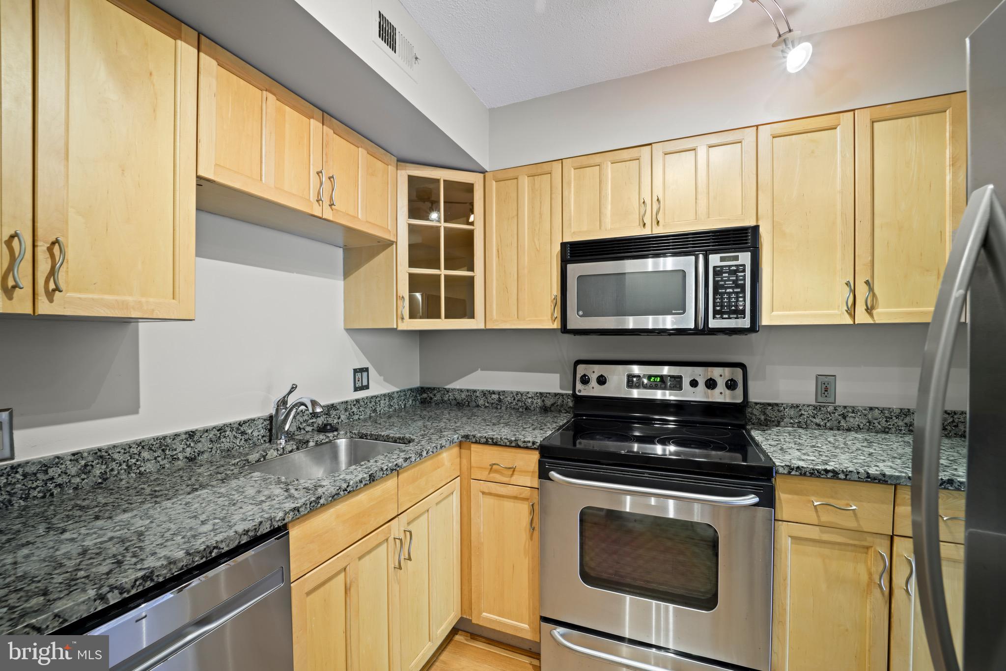 2141 Wisconsin Ave NW #502