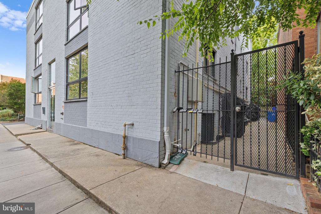 1514 Newton St NW #B1