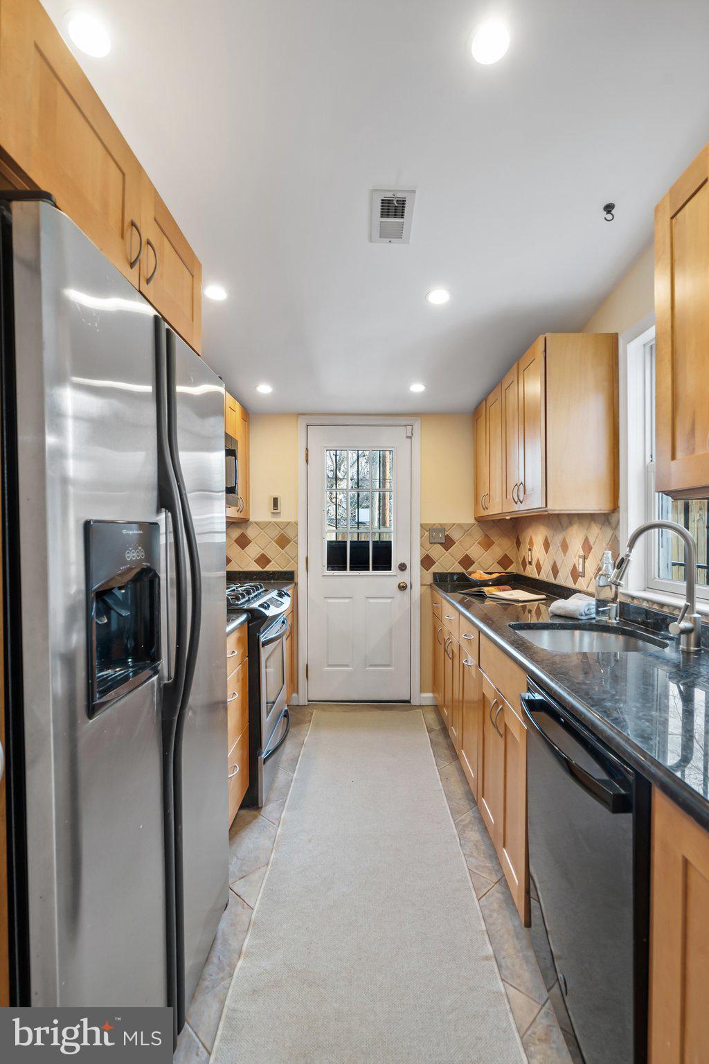 4 14th St SE