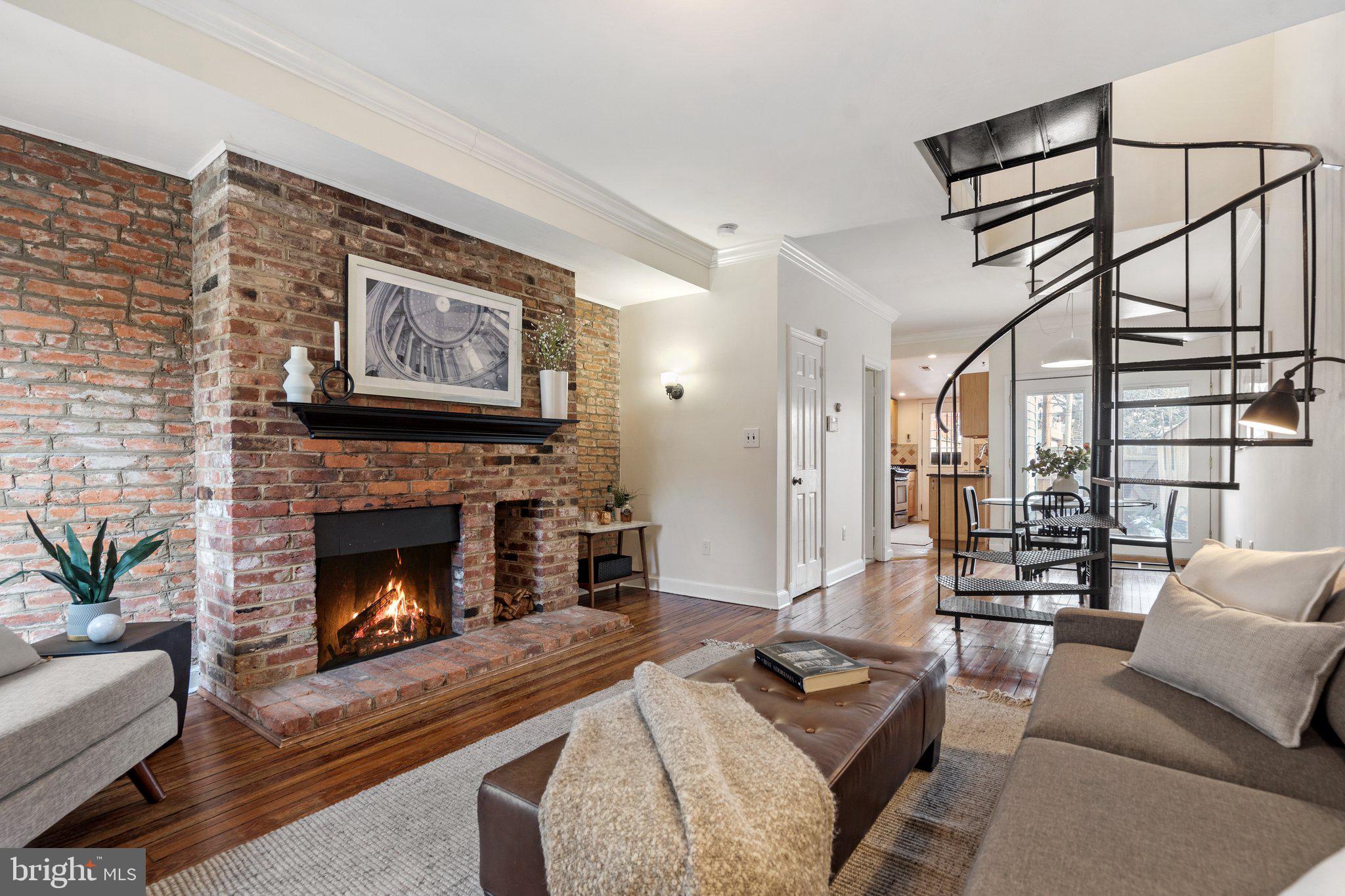 4 14th St SE
