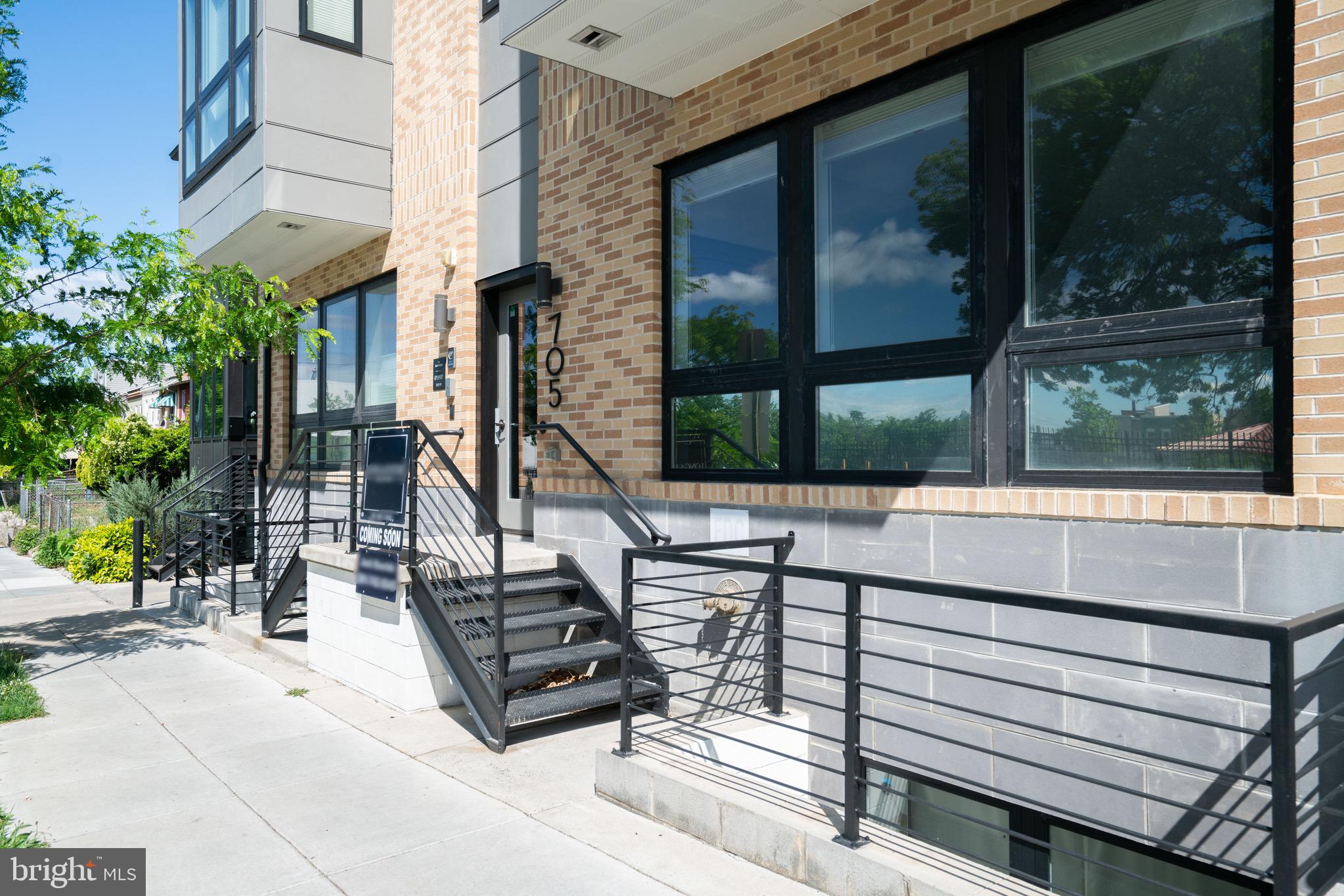 705 IRVING ST NW #202