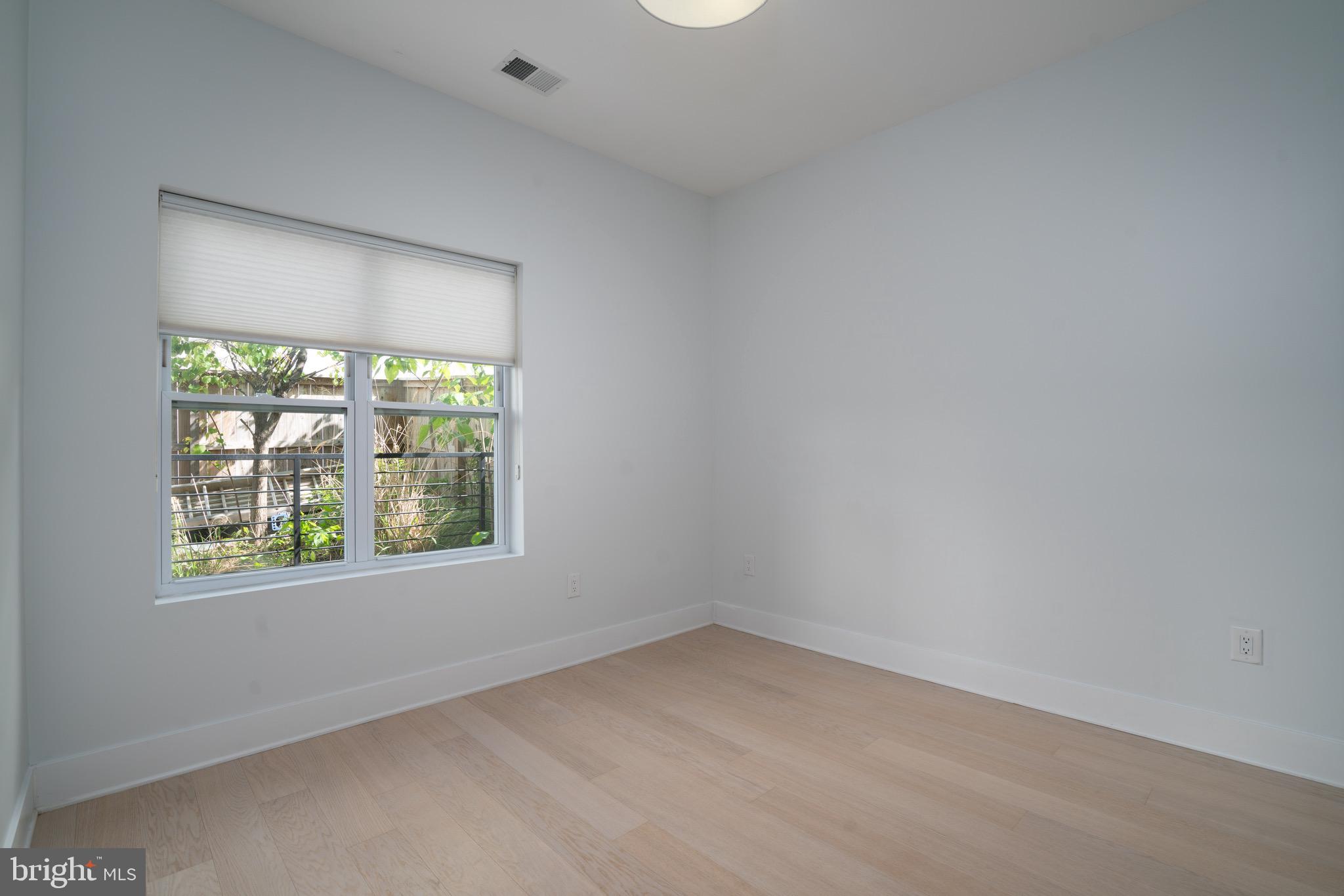 705 IRVING ST NW #202