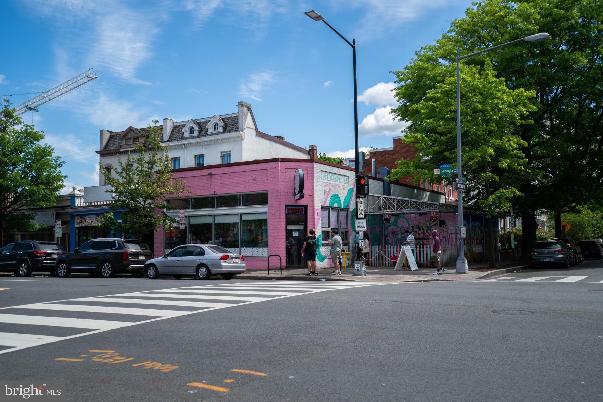 705 IRVING ST NW #202