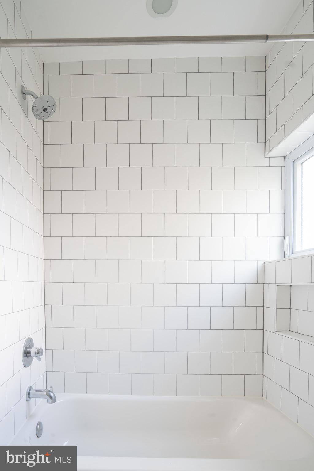 705 IRVING ST NW #202