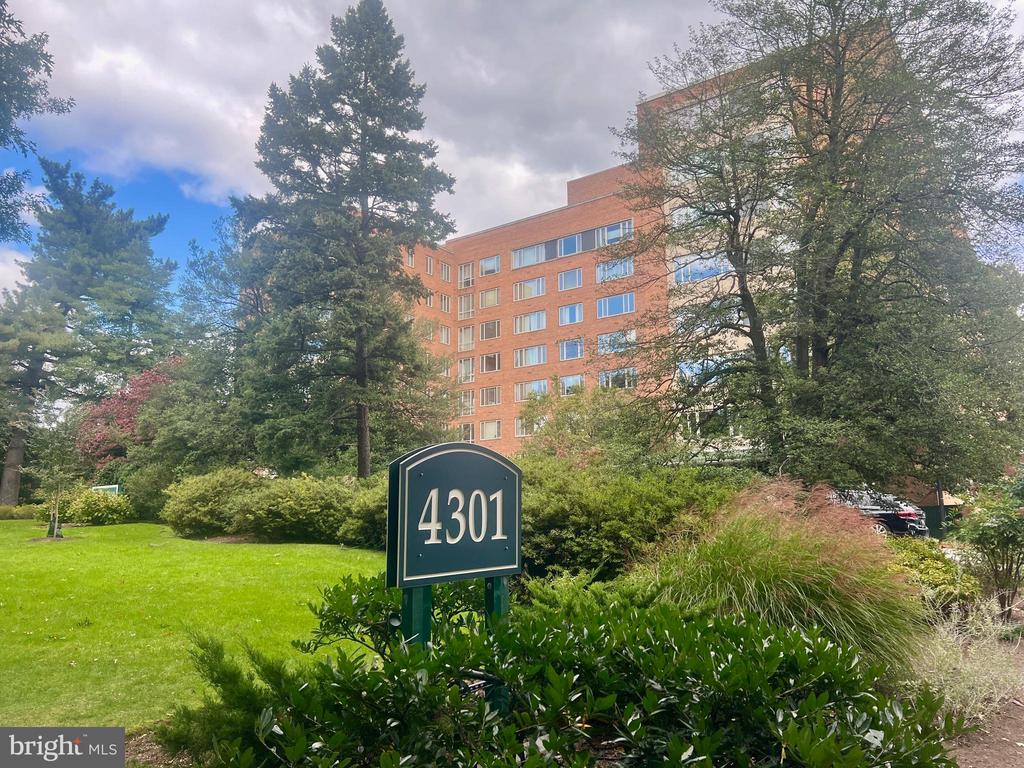 4301 MASSACHUSETTS AVENUE NW 8011
