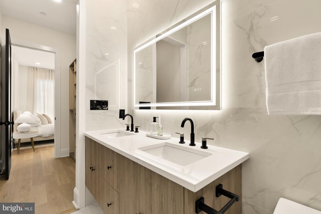 733 EUCLID STREET NW Unit: 201