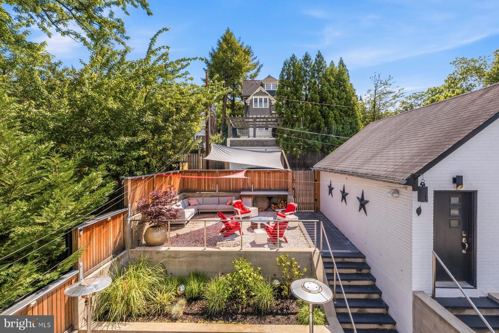 5507 MACARTHUR BOULEVARD NW