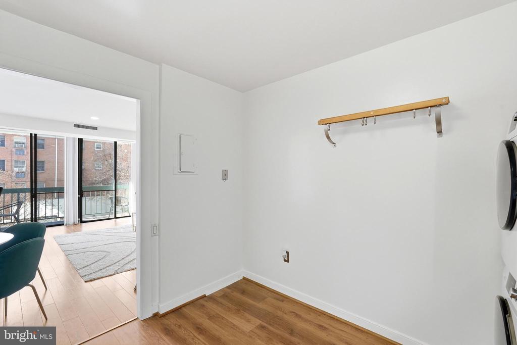 955 26TH STREET NW Unit: 305
