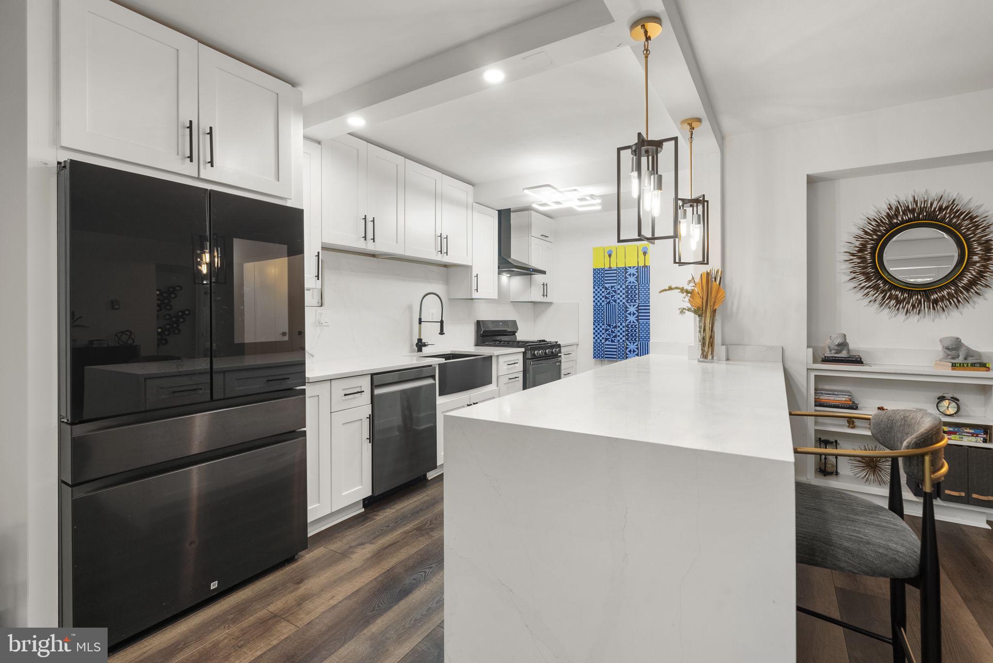 4201 CATHEDRAL AVENUE NW T10E