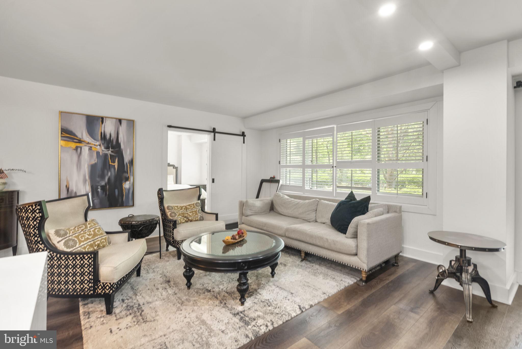 4201 CATHEDRAL AVENUE NW T10E