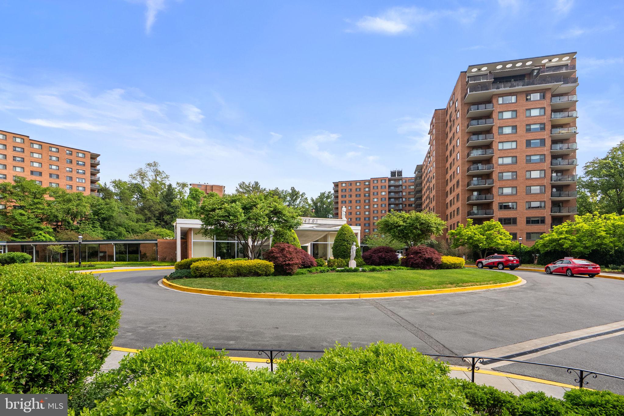 4201 CATHEDRAL AVENUE NW T10E