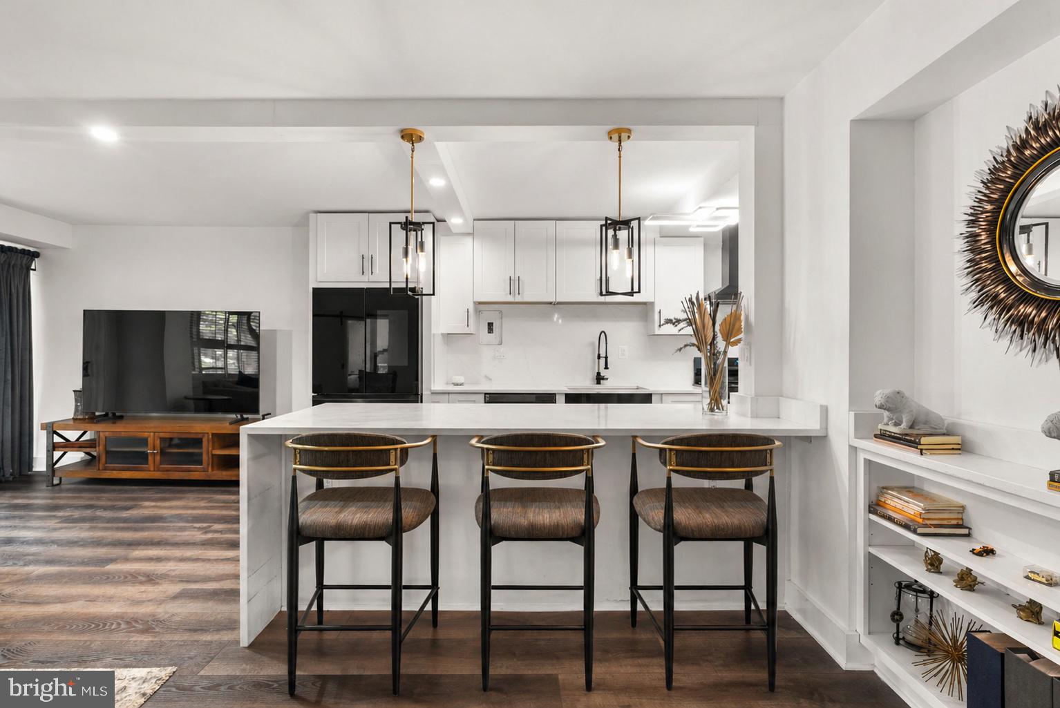 4201 CATHEDRAL AVENUE NW T10E