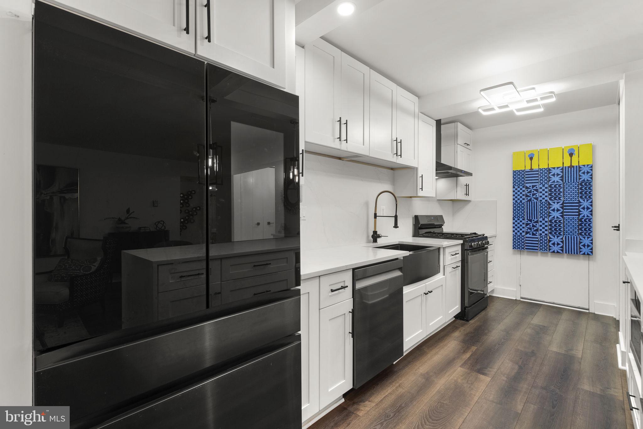 4201 CATHEDRAL AVENUE NW T10E