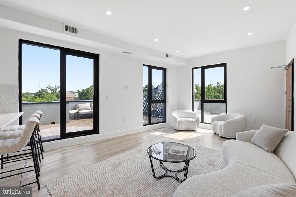 4328 GEORGIA AVENUE NW Unit: PENTHOUSE