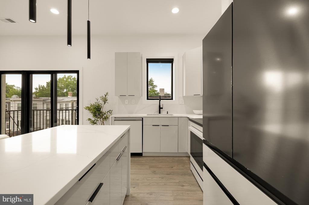 1140 OATES STREET NE Unit: 201