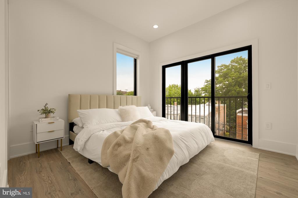 1140 OATES STREET NE Unit: 201