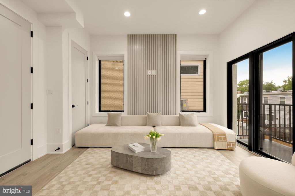 1140 OATES STREET NE Unit: 201