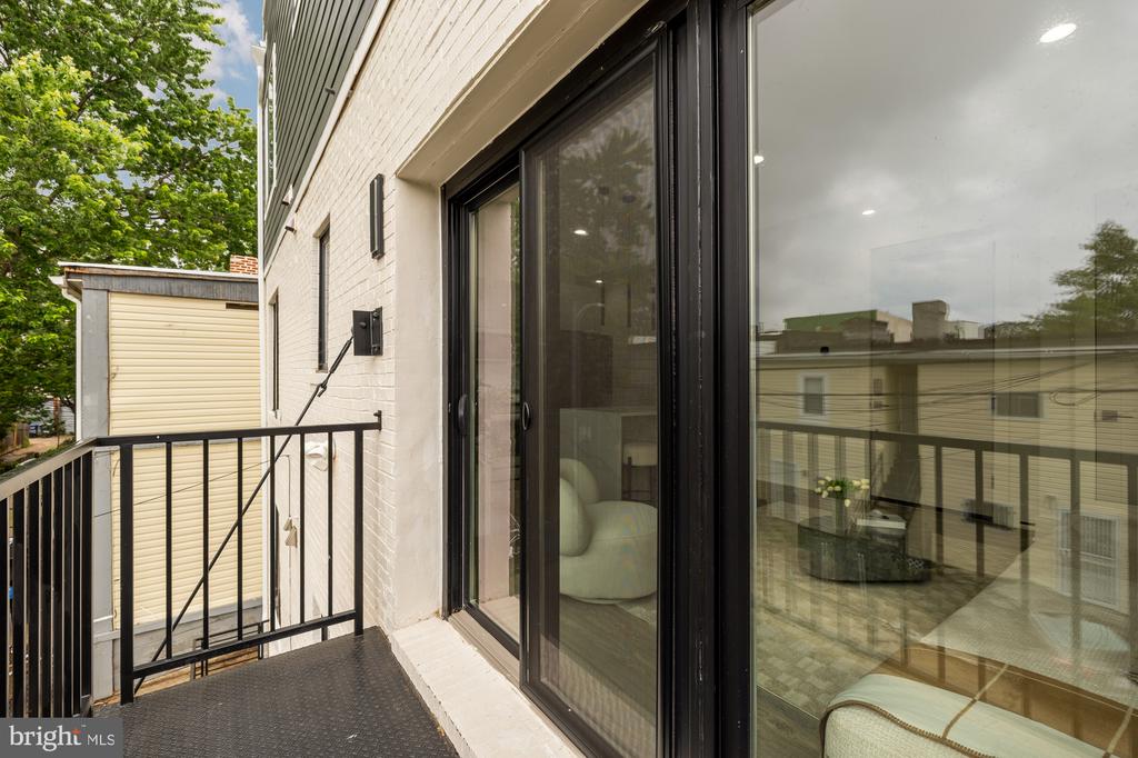 1140 OATES STREET NE Unit: 201