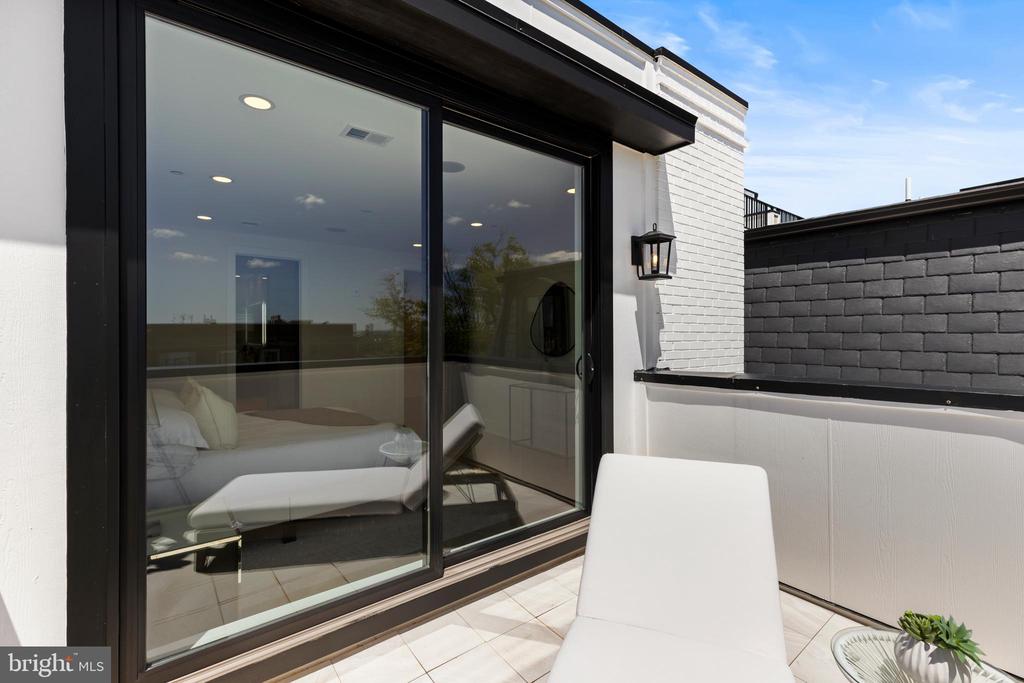 733 EUCLID STREET NW Unit: 303