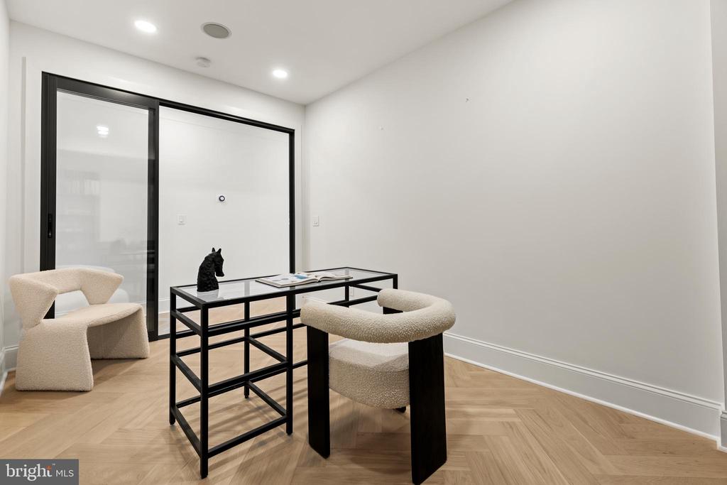 733 EUCLID STREET NW Unit: 303