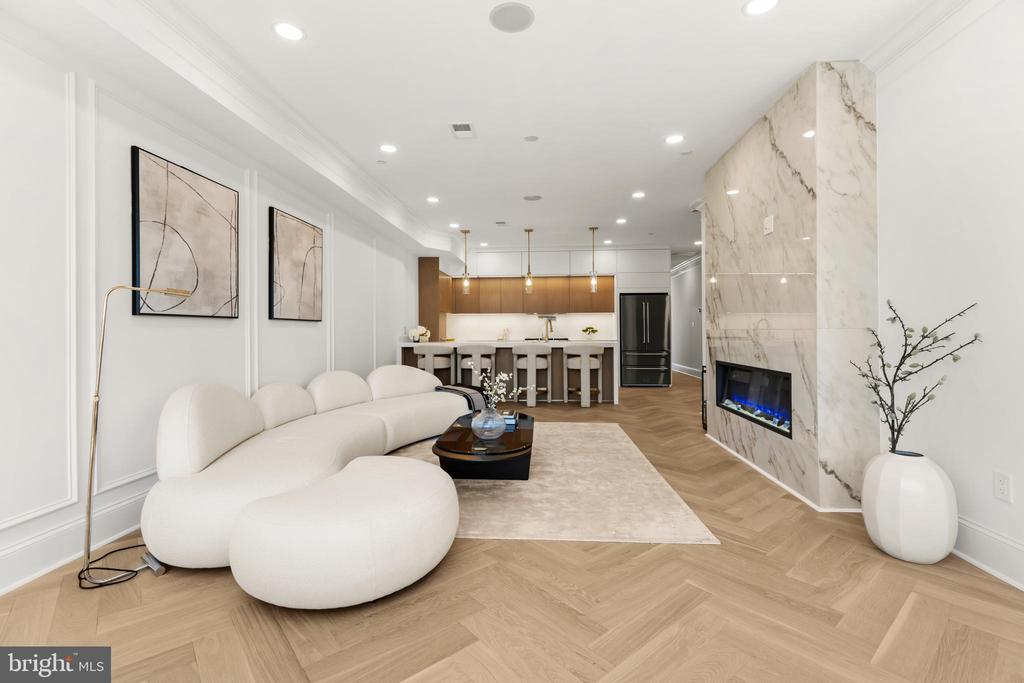 733 EUCLID STREET NW Unit: 303
