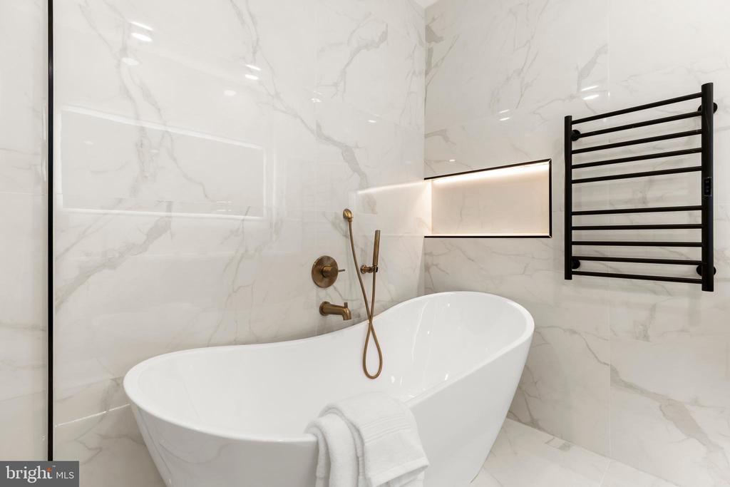 733 EUCLID STREET NW Unit: 303