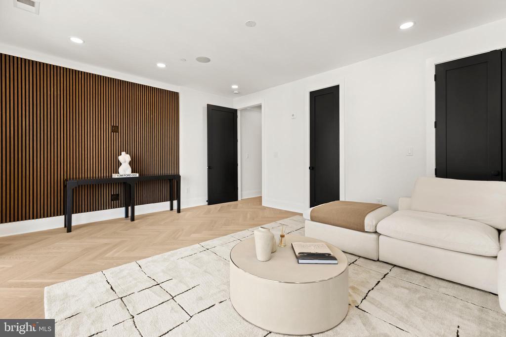 733 EUCLID STREET NW Unit: 303