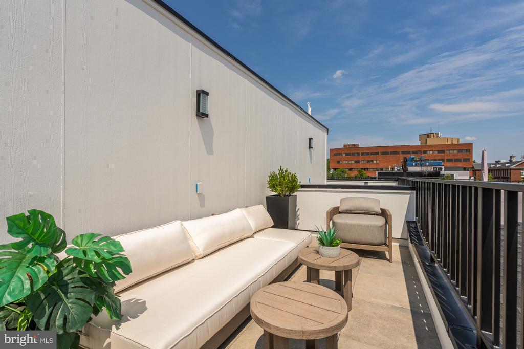 733 EUCLID STREET NW Unit: 303