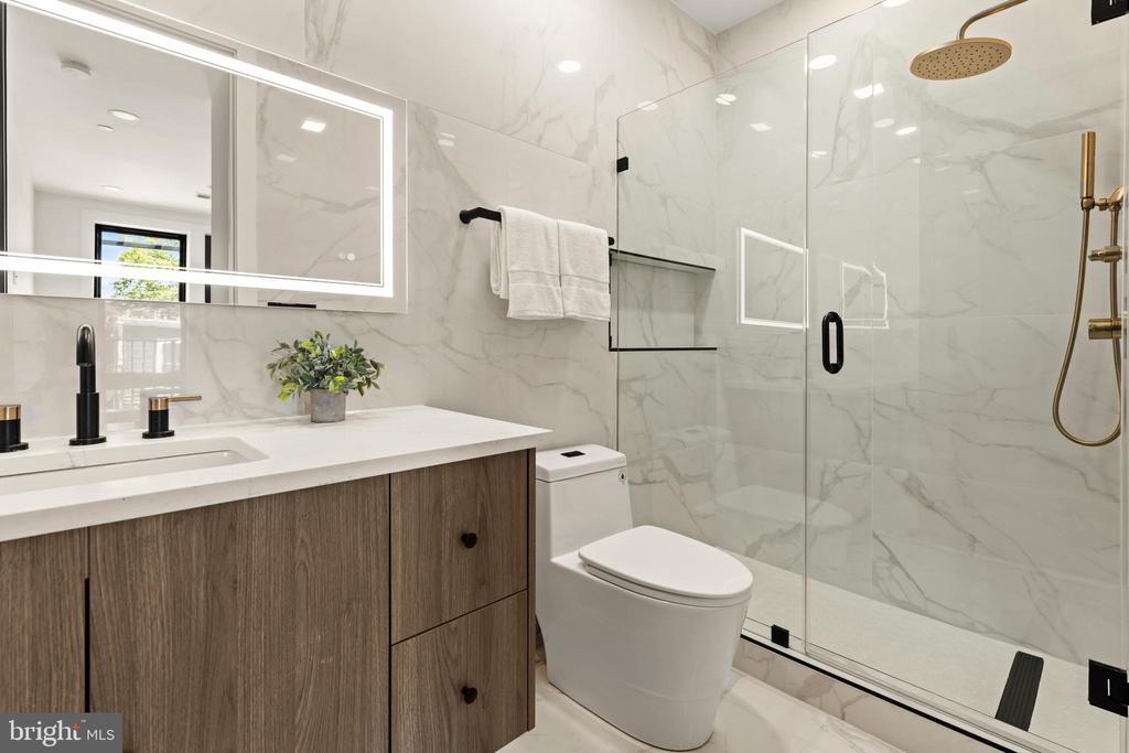 733 EUCLID STREET NW Unit: 303
