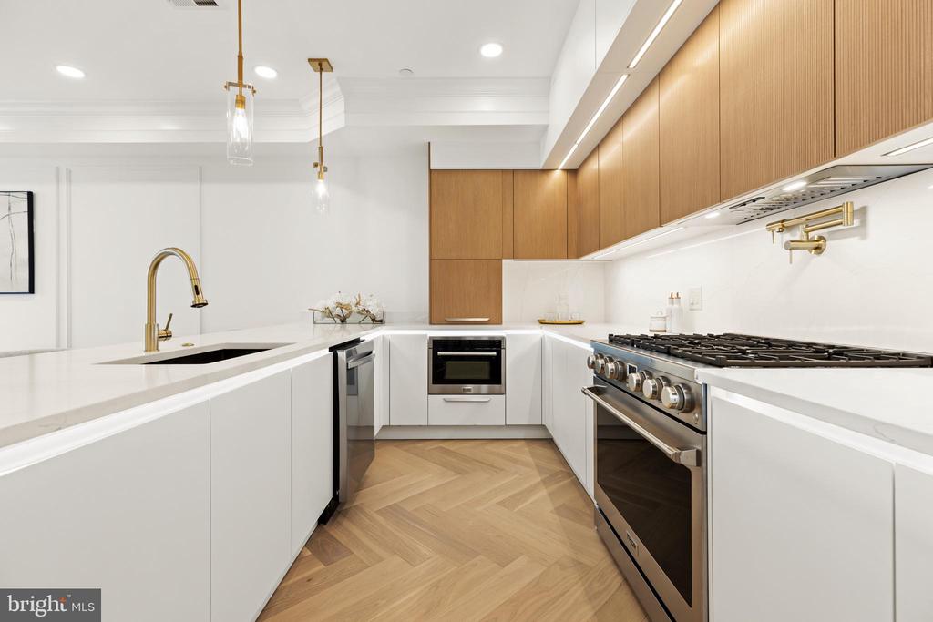 733 EUCLID STREET NW Unit: 303