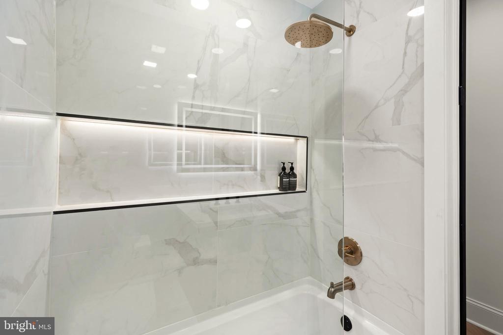 733 EUCLID STREET NW Unit: 303