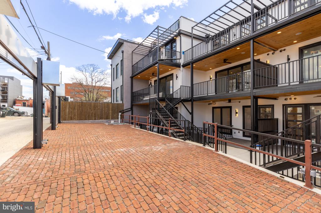 733 EUCLID STREET NW Unit: 303