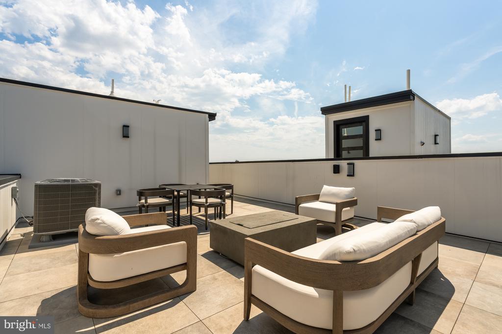 733 EUCLID STREET NW Unit: 303
