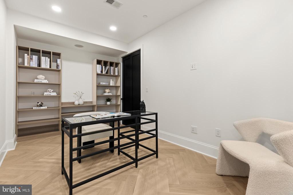 733 EUCLID STREET NW Unit: 303