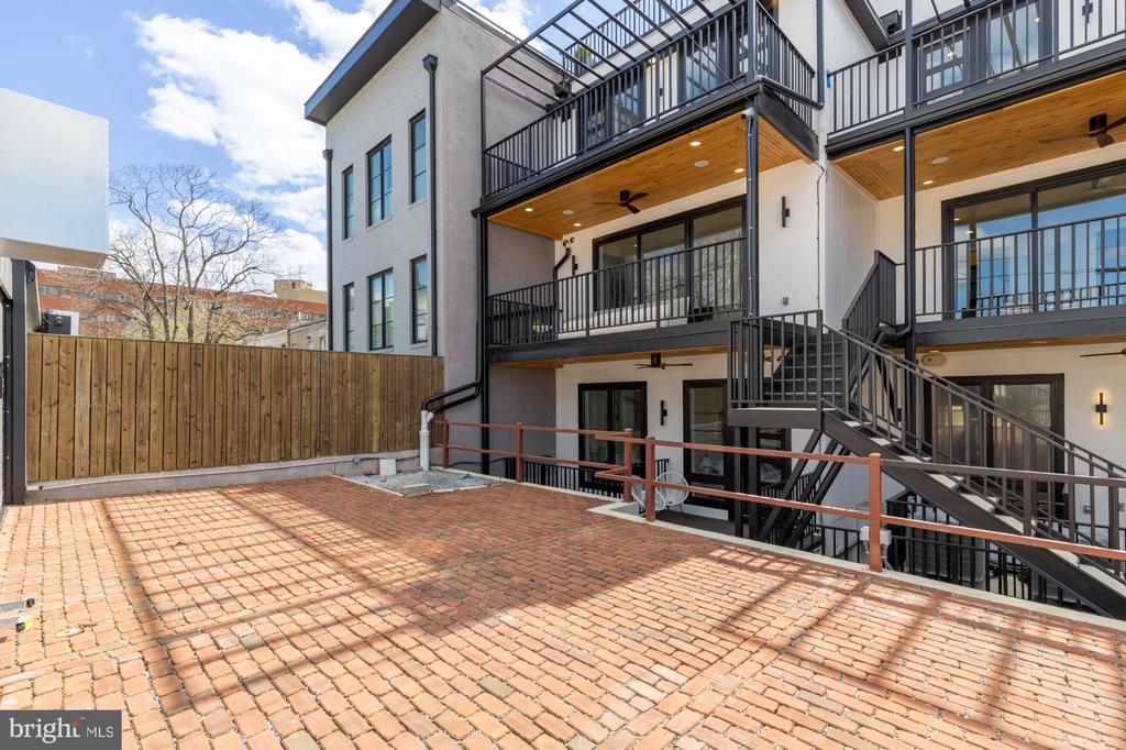 733 EUCLID STREET NW Unit: 303
