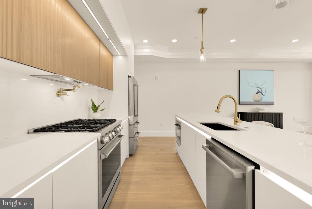 733 EUCLID STREET NW Unit: 104