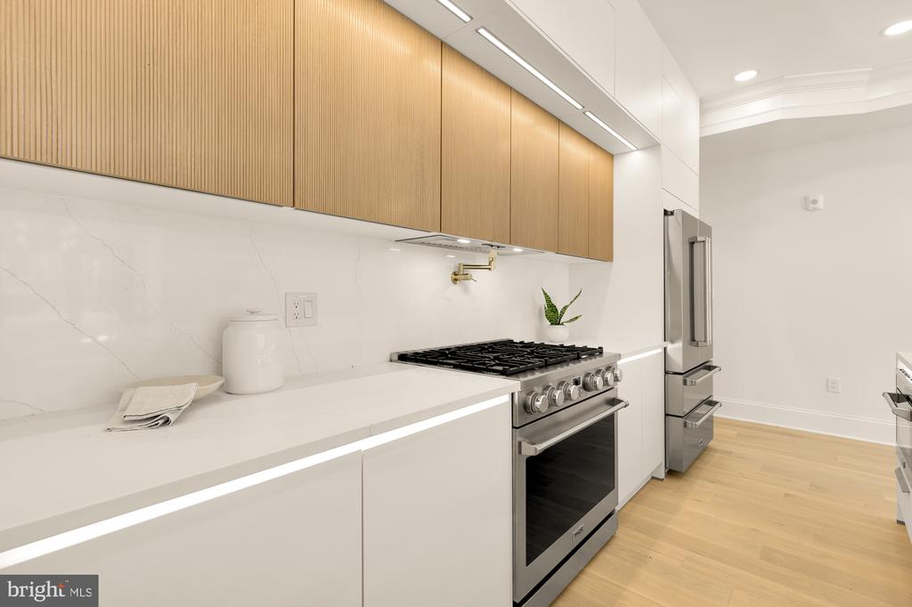 733 EUCLID STREET NW Unit: 104