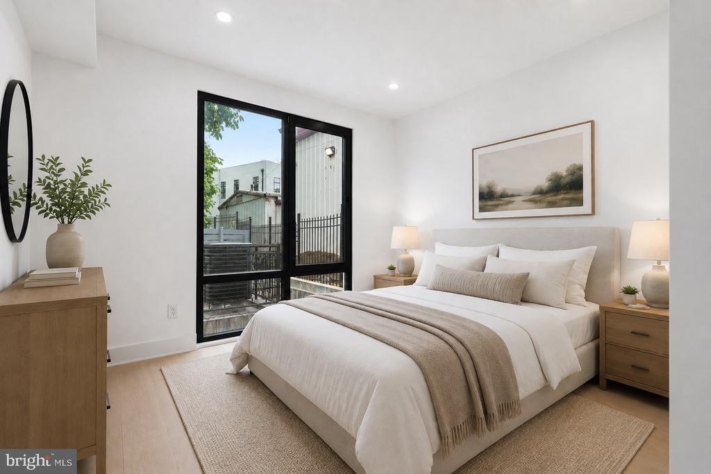 1810 CENTRAL PLACE NE Unit: 1