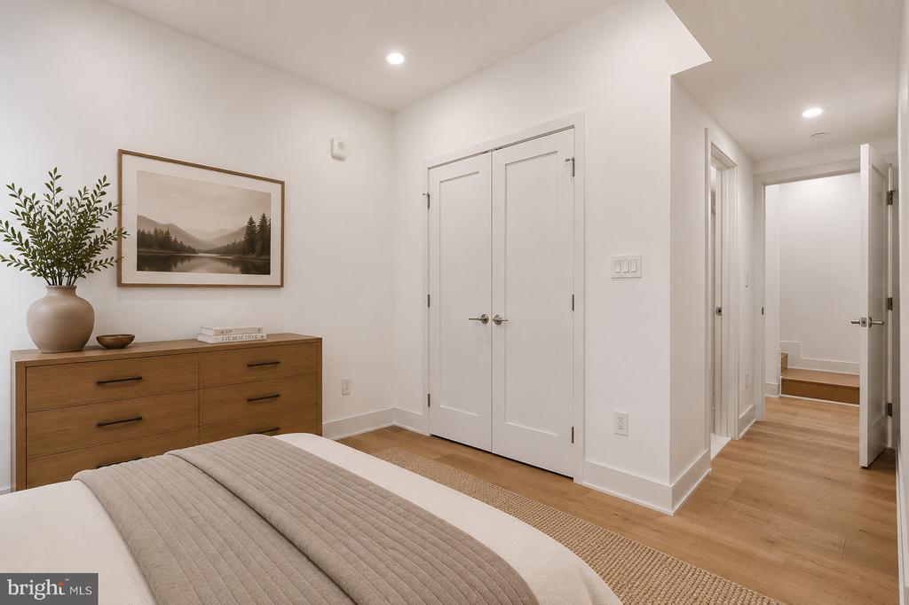 1810 CENTRAL PLACE NE Unit: 1