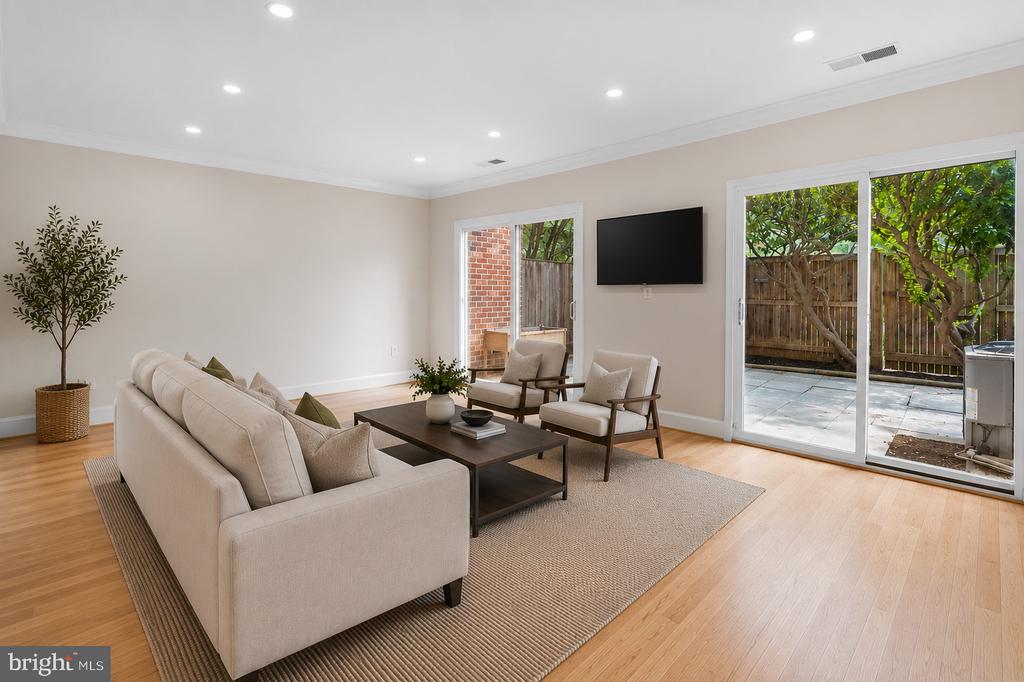 3203 SUTTON PLACE NW Unit: C