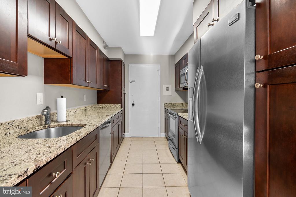 2501 CALVERT STREET NW Unit: 409