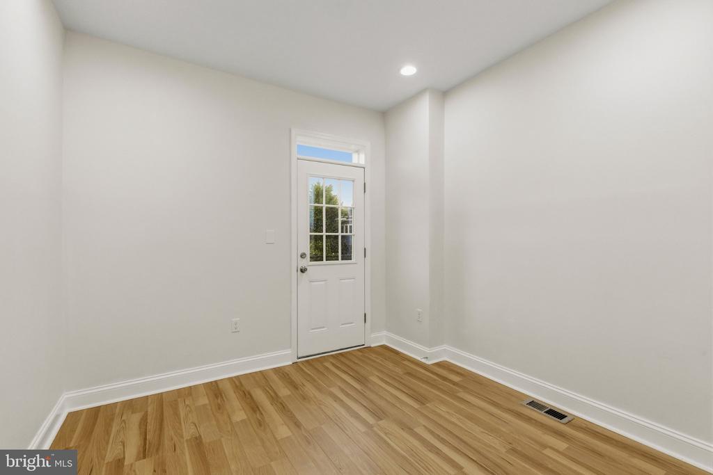 113 15TH STREET SE