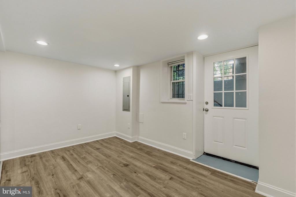 113 15TH STREET SE