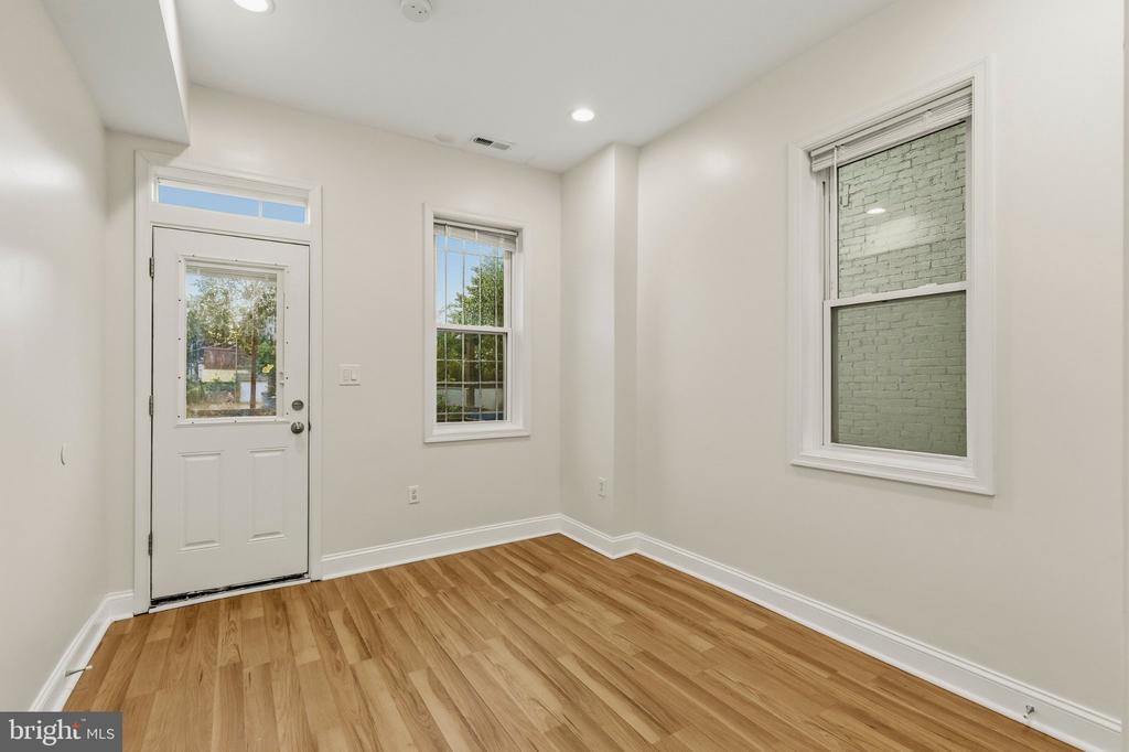 113 15TH STREET SE